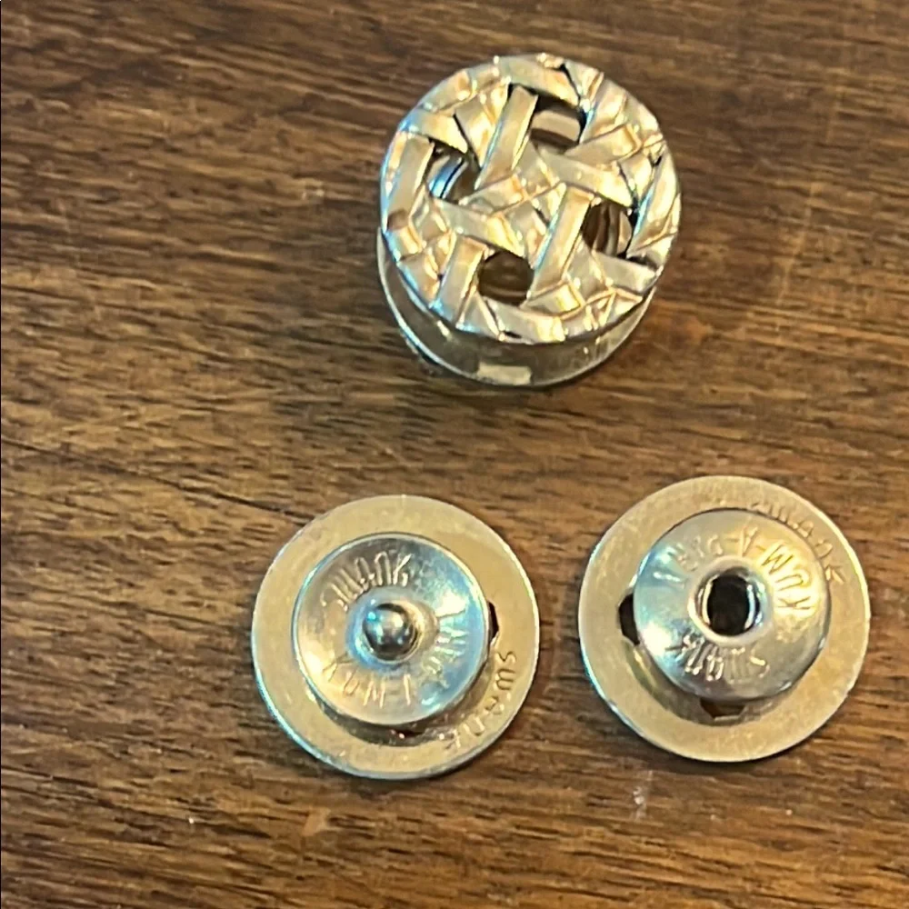 Vintage SWANK Cuff Links with Intricate Design